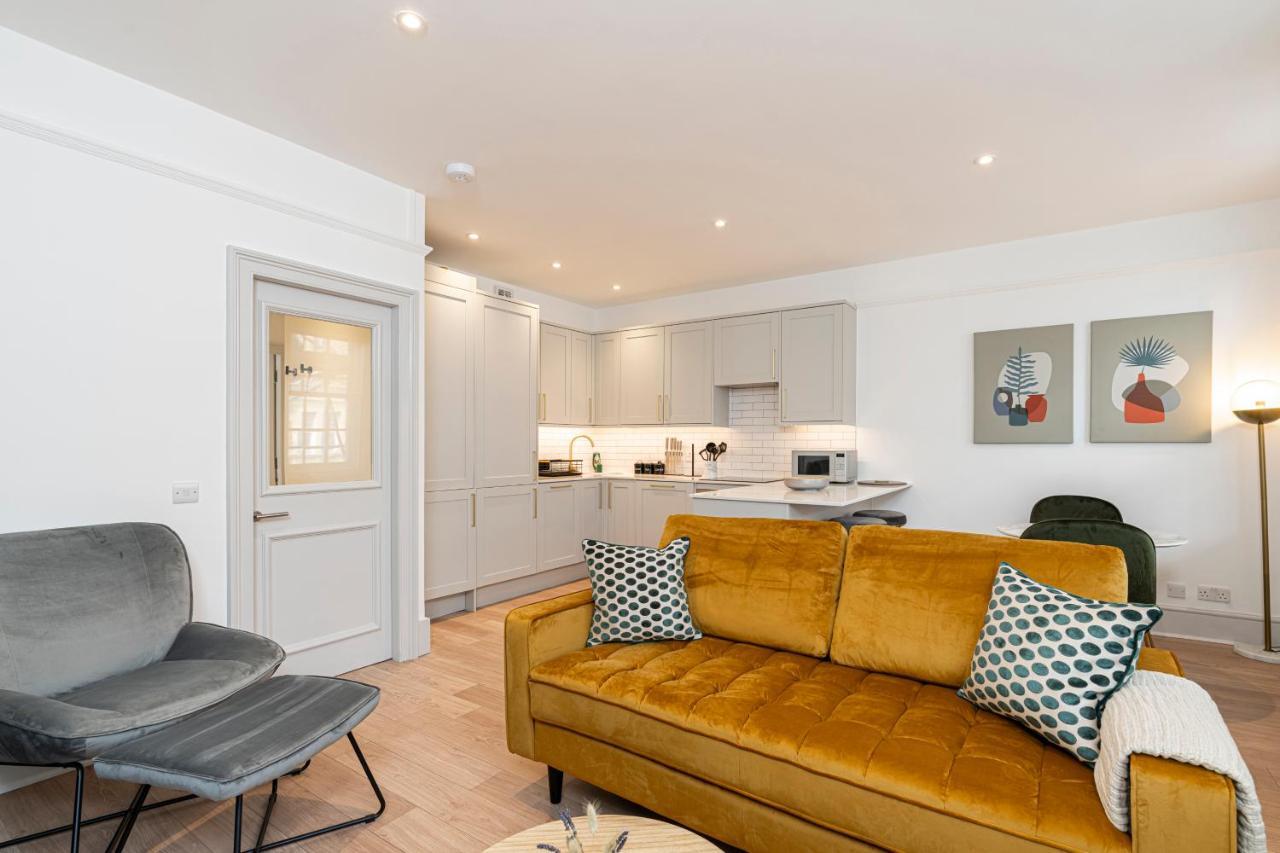 Stylish 1 Bed Flats In Soho, Next To Piccadilly Circus And Trafalgar Square ลอนดอน ภายนอก รูปภาพ
