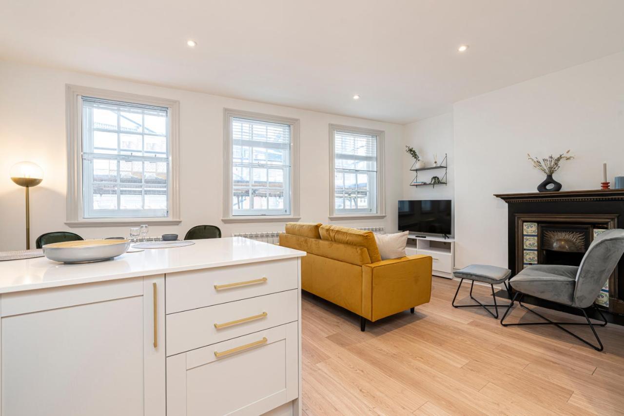 Stylish 1 Bed Flats In Soho, Next To Piccadilly Circus And Trafalgar Square ลอนดอน ภายนอก รูปภาพ