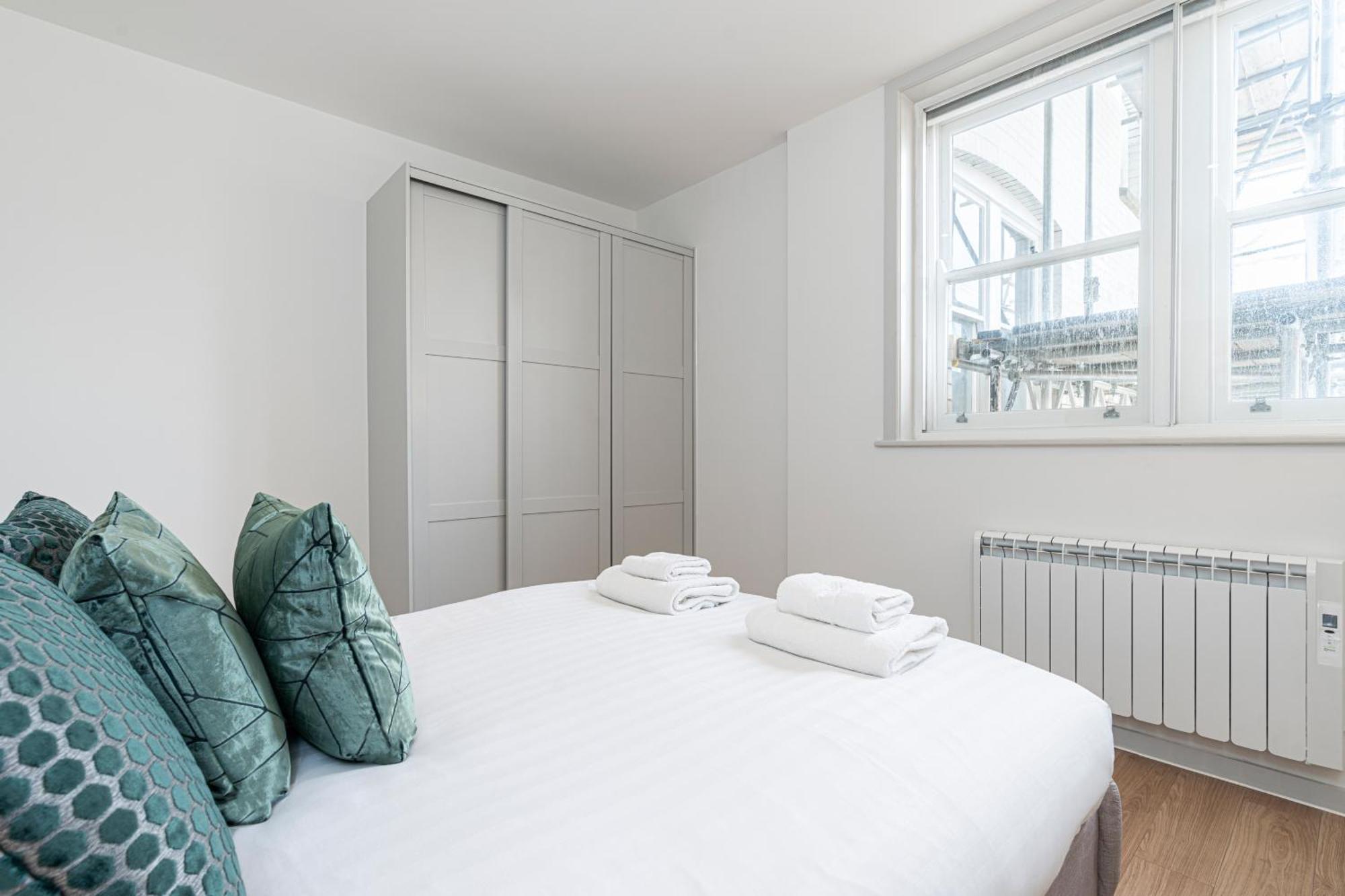 Stylish 1 Bed Flats In Soho, Next To Piccadilly Circus And Trafalgar Square ลอนดอน ภายนอก รูปภาพ