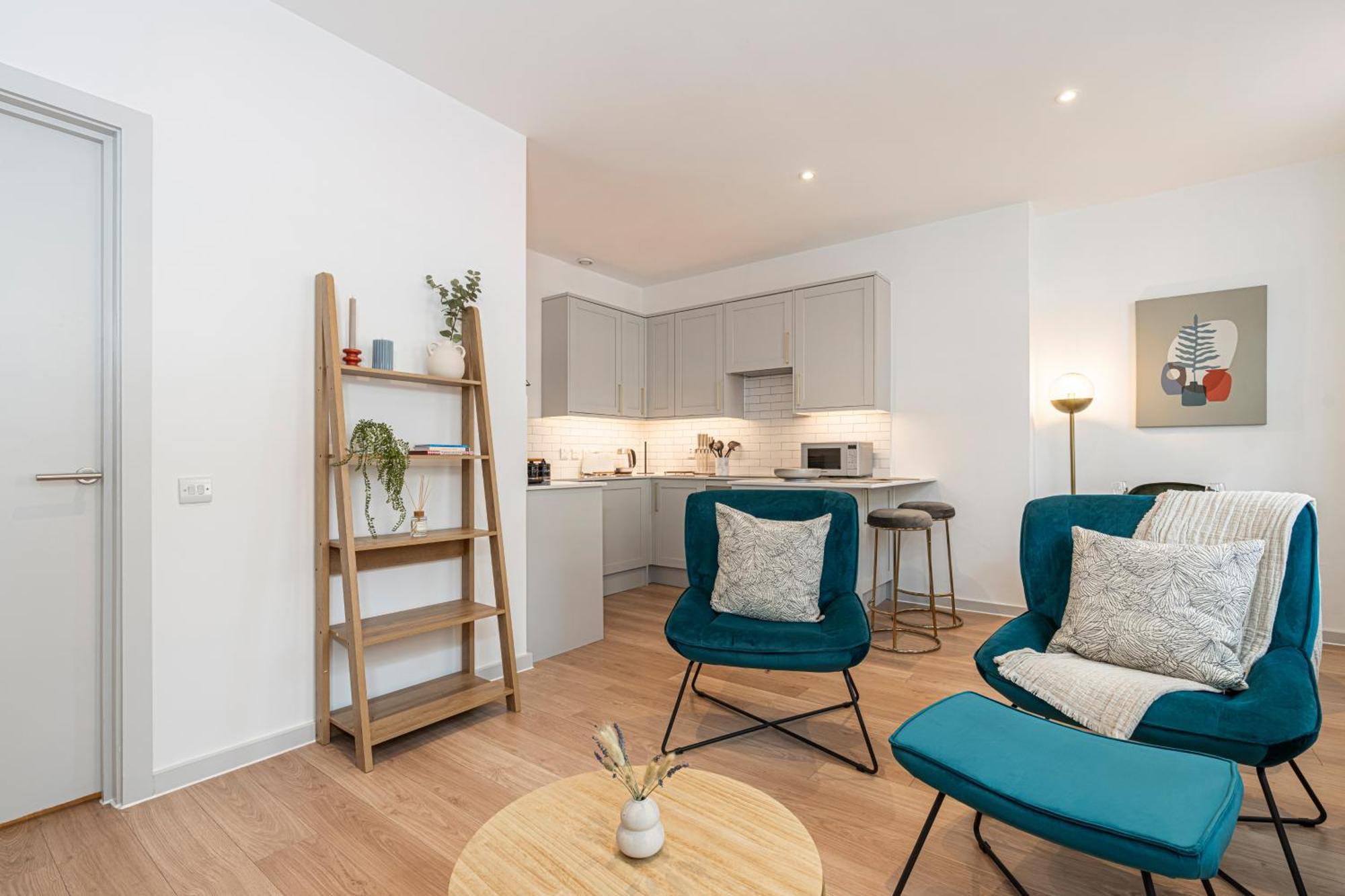 Stylish 1 Bed Flats In Soho, Next To Piccadilly Circus And Trafalgar Square ลอนดอน ภายนอก รูปภาพ