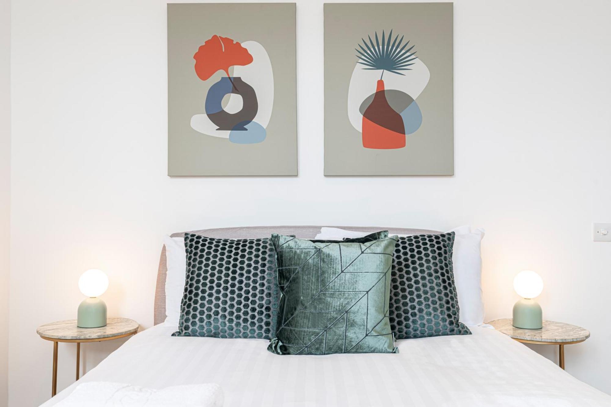 Stylish 1 Bed Flats In Soho, Next To Piccadilly Circus And Trafalgar Square ลอนดอน ภายนอก รูปภาพ