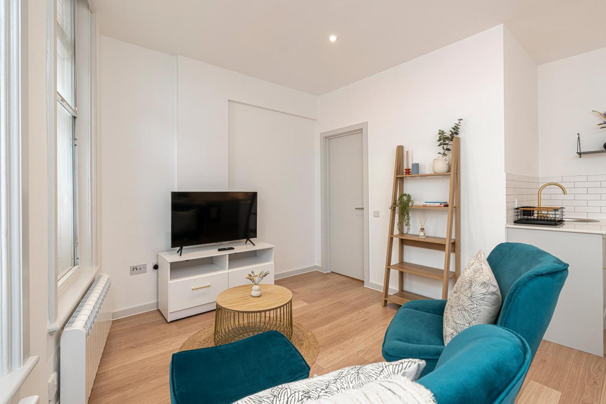 Stylish 1 Bed Flats In Soho, Next To Piccadilly Circus And Trafalgar Square ลอนดอน ภายนอก รูปภาพ