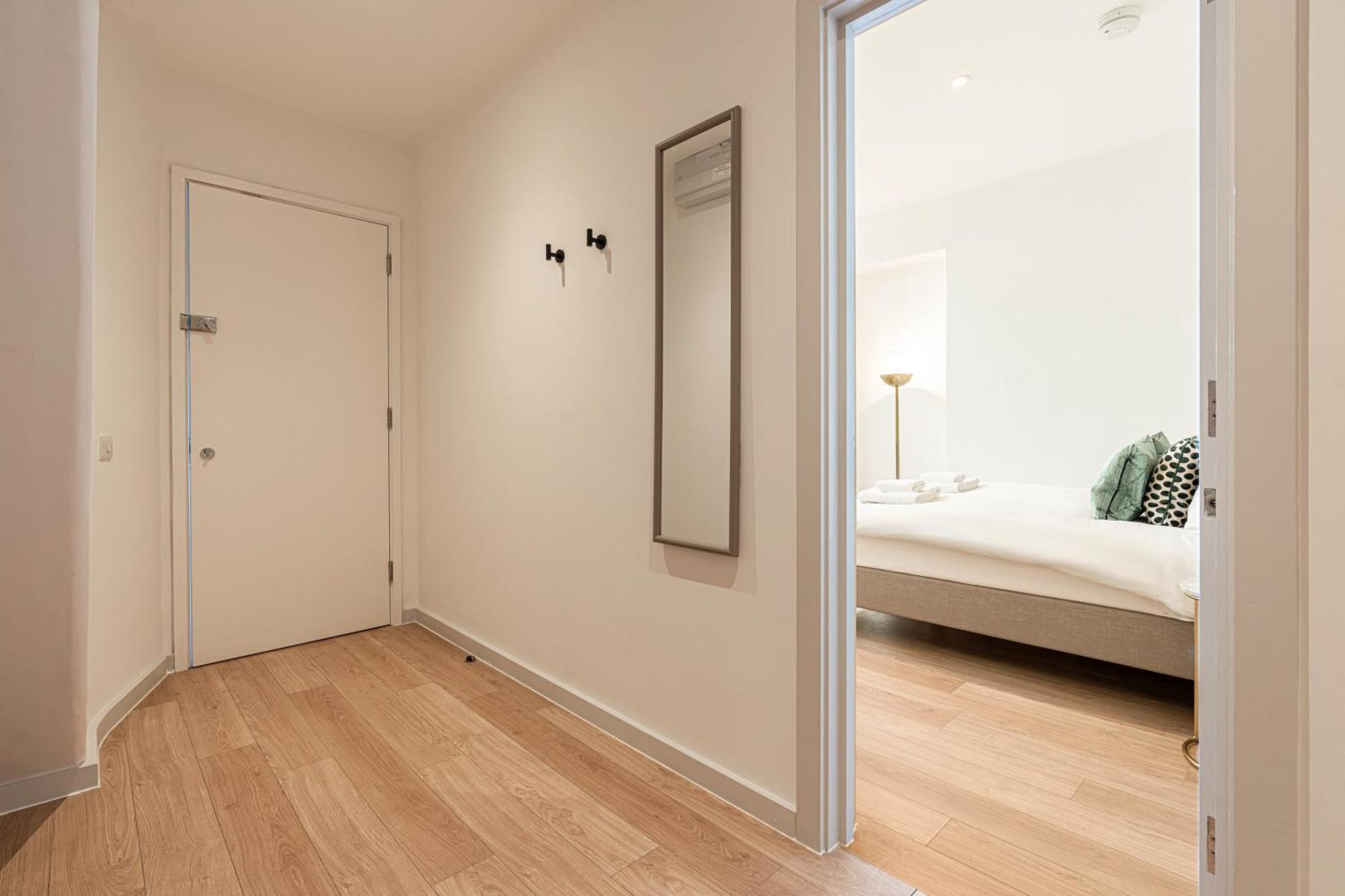 Stylish 1 Bed Flats In Soho, Next To Piccadilly Circus And Trafalgar Square ลอนดอน ภายนอก รูปภาพ