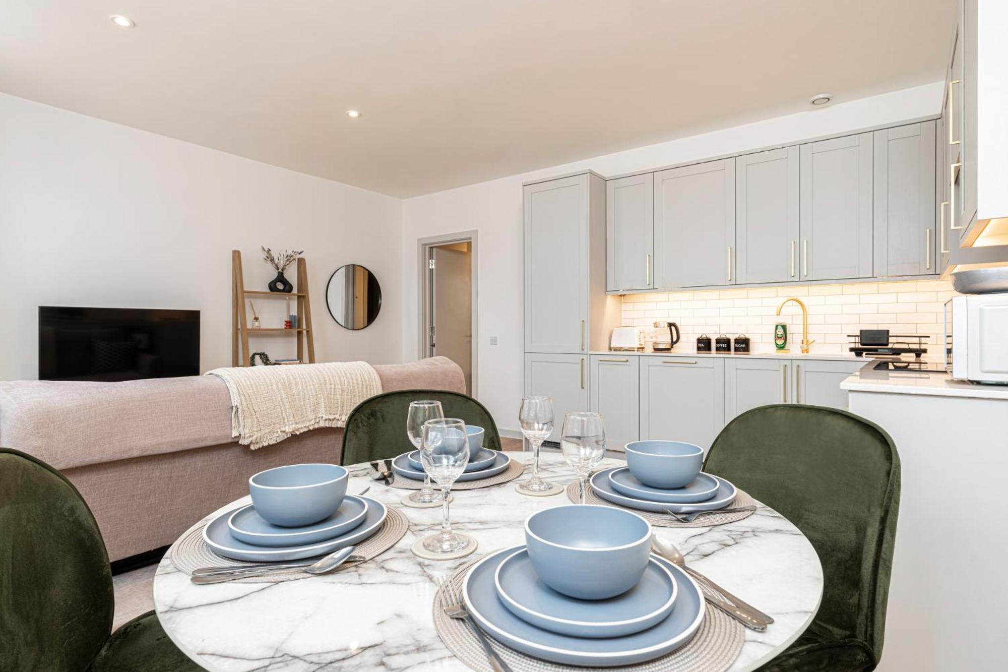 Stylish 1 Bed Flats In Soho, Next To Piccadilly Circus And Trafalgar Square ลอนดอน ภายนอก รูปภาพ