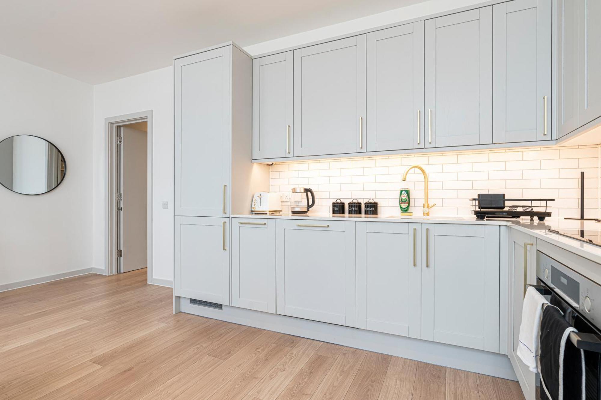 Stylish 1 Bed Flats In Soho, Next To Piccadilly Circus And Trafalgar Square ลอนดอน ภายนอก รูปภาพ