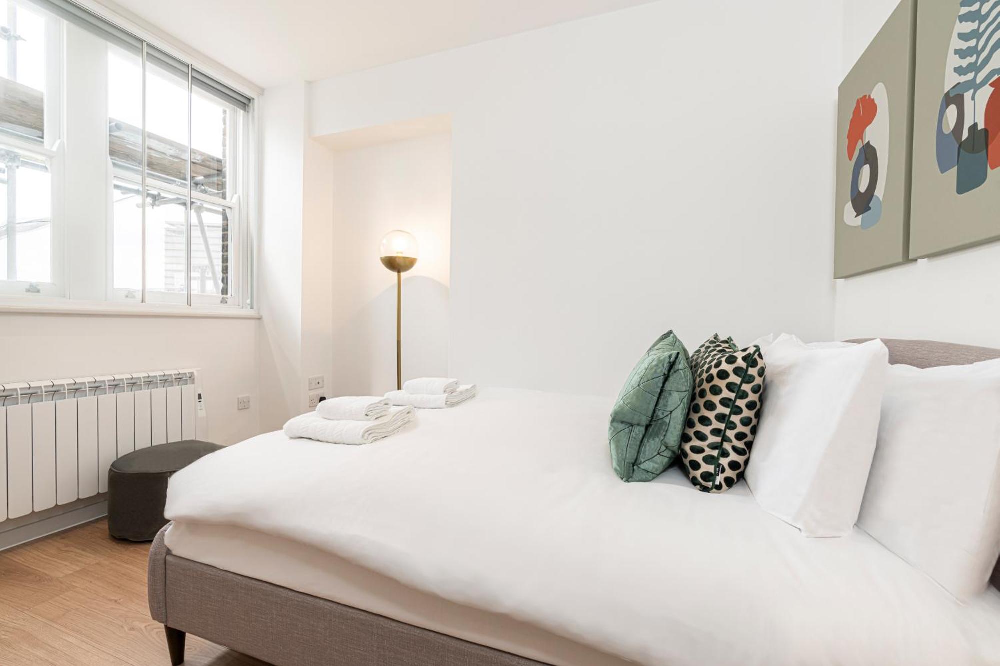 Stylish 1 Bed Flats In Soho, Next To Piccadilly Circus And Trafalgar Square ลอนดอน ภายนอก รูปภาพ