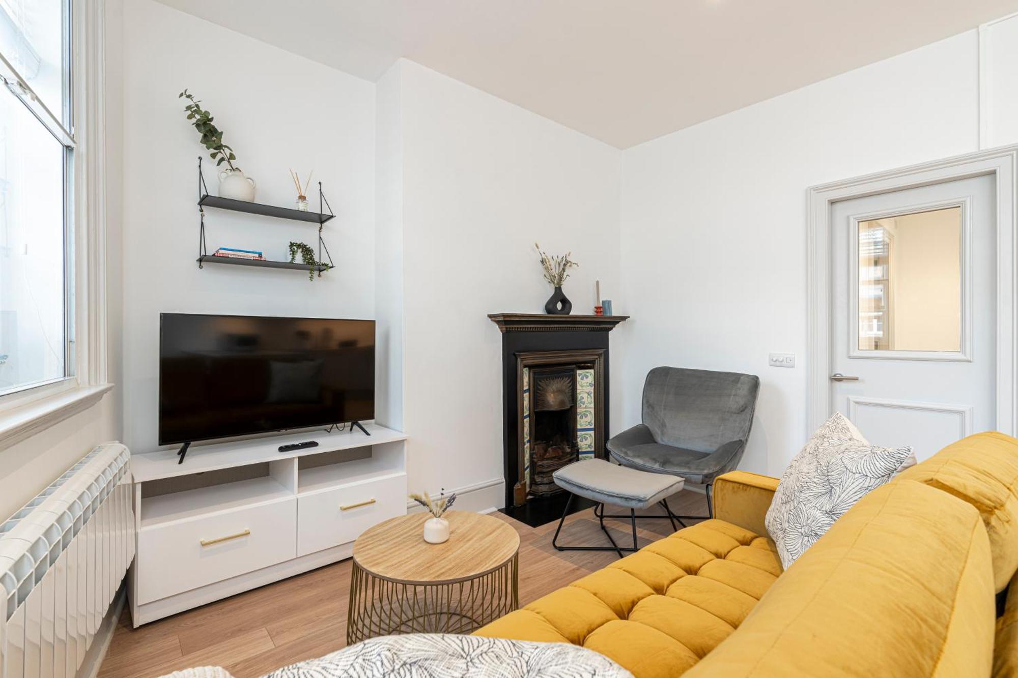 Stylish 1 Bed Flats In Soho, Next To Piccadilly Circus And Trafalgar Square ลอนดอน ภายนอก รูปภาพ